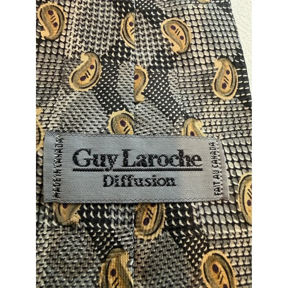 Guy Laroche Diffusion Mens Silk Tie Grey Black Paisley Geometric Made in Canada